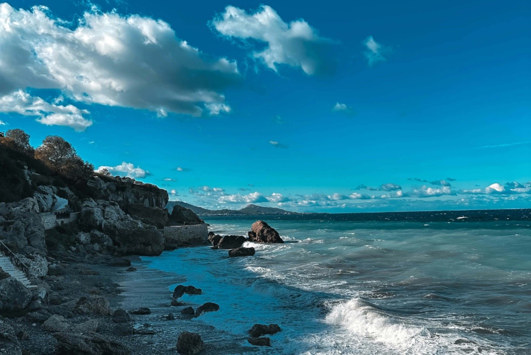 Photo by Ben Morris via Unsplash