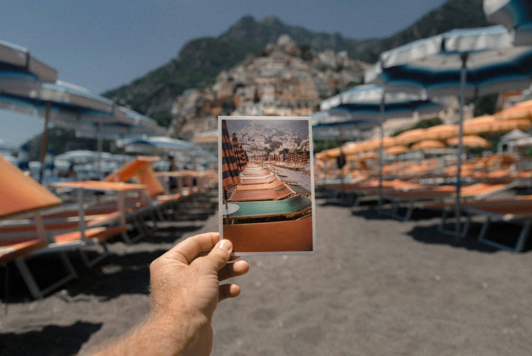 Photo by Jakob Owens via Unsplash