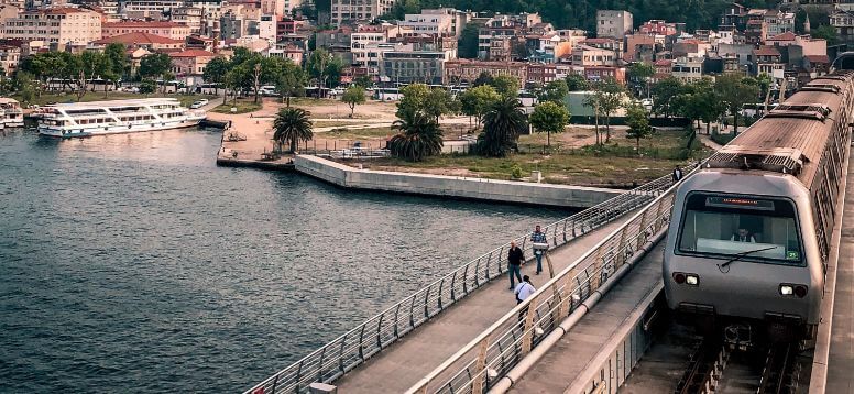 Foto di Fatih su Unsplash