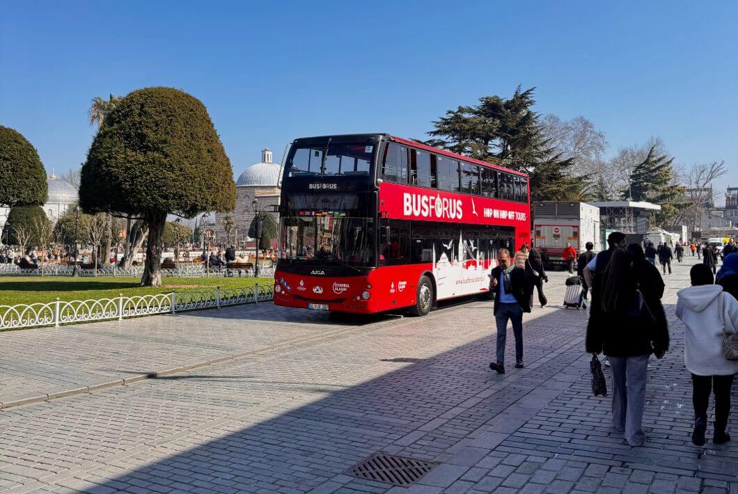Public Bus to Blue Mosque&nbsp;