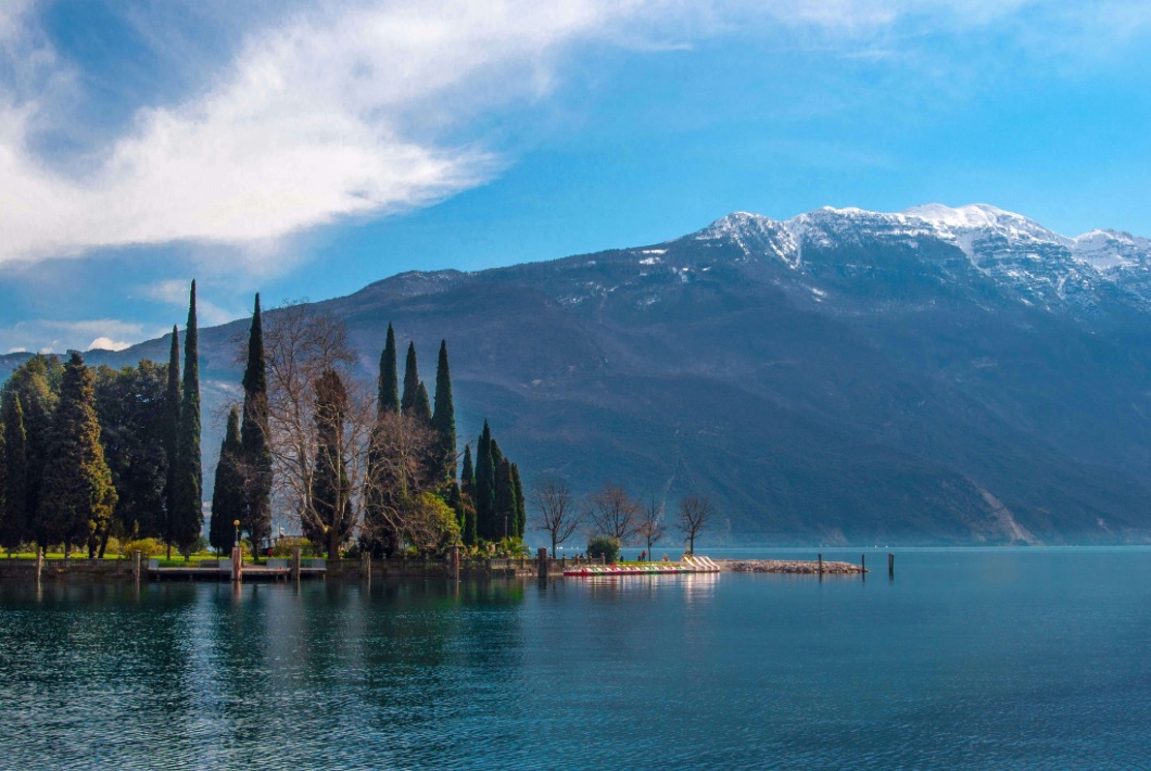 Photo by&nbsp;Julia Boiun&nbsp;via Unsplash