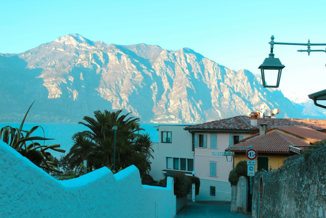 Photo by&nbsp;Felicia Varzari&nbsp;via Unsplash