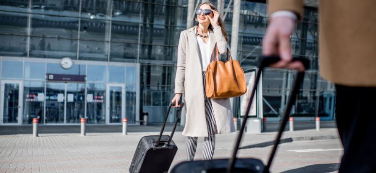 7 Tips for You to Safely Check-In Bags at the Airport image