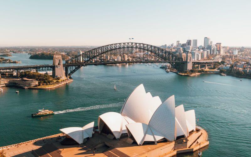 How To Get from Sydney Kingsford Airport to Sydney Opera House? image